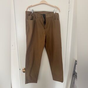 Lululemon Mens ABC pant size 38, dark khaki, never worn
